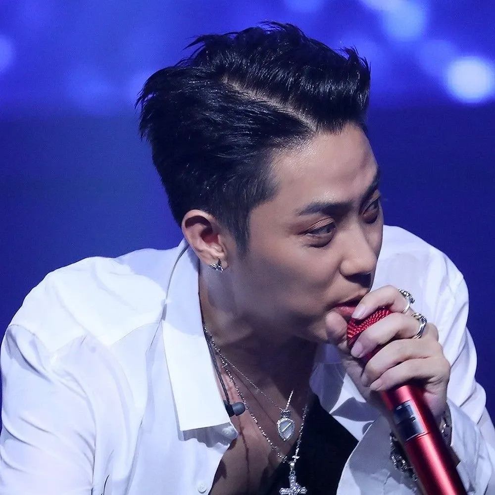 A moment captured by Eun Jiwon (SECHSKIES)'s fan