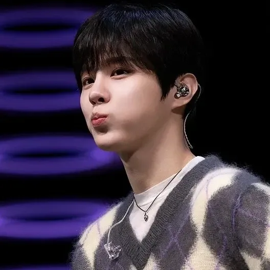 김우석의 비하인드 컷