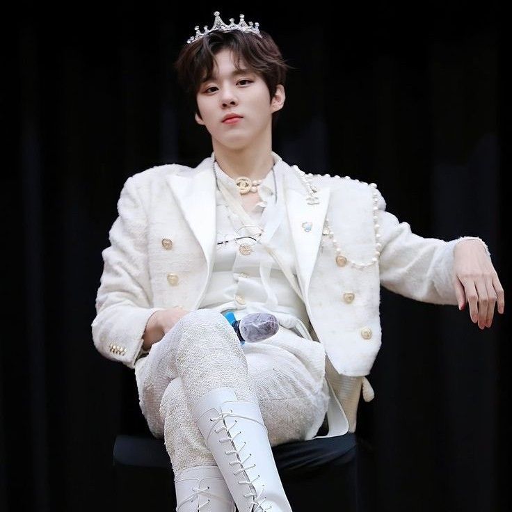 Recent activity shot of Kim Wooseok