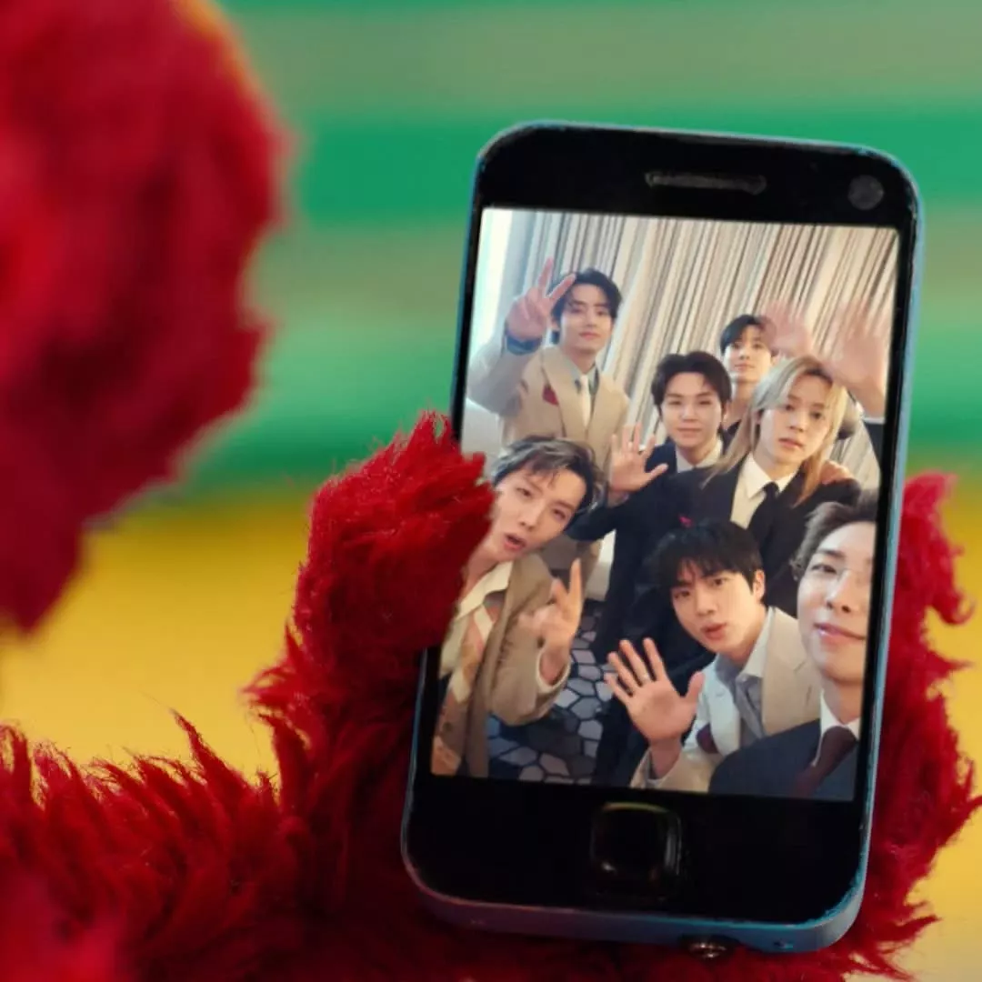 Behind-the-scenes cut of BTS