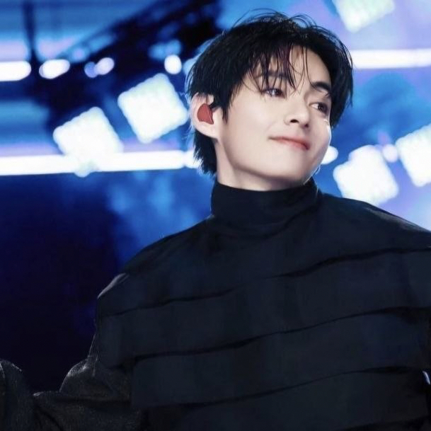 Recent activity shot of V (BTS)