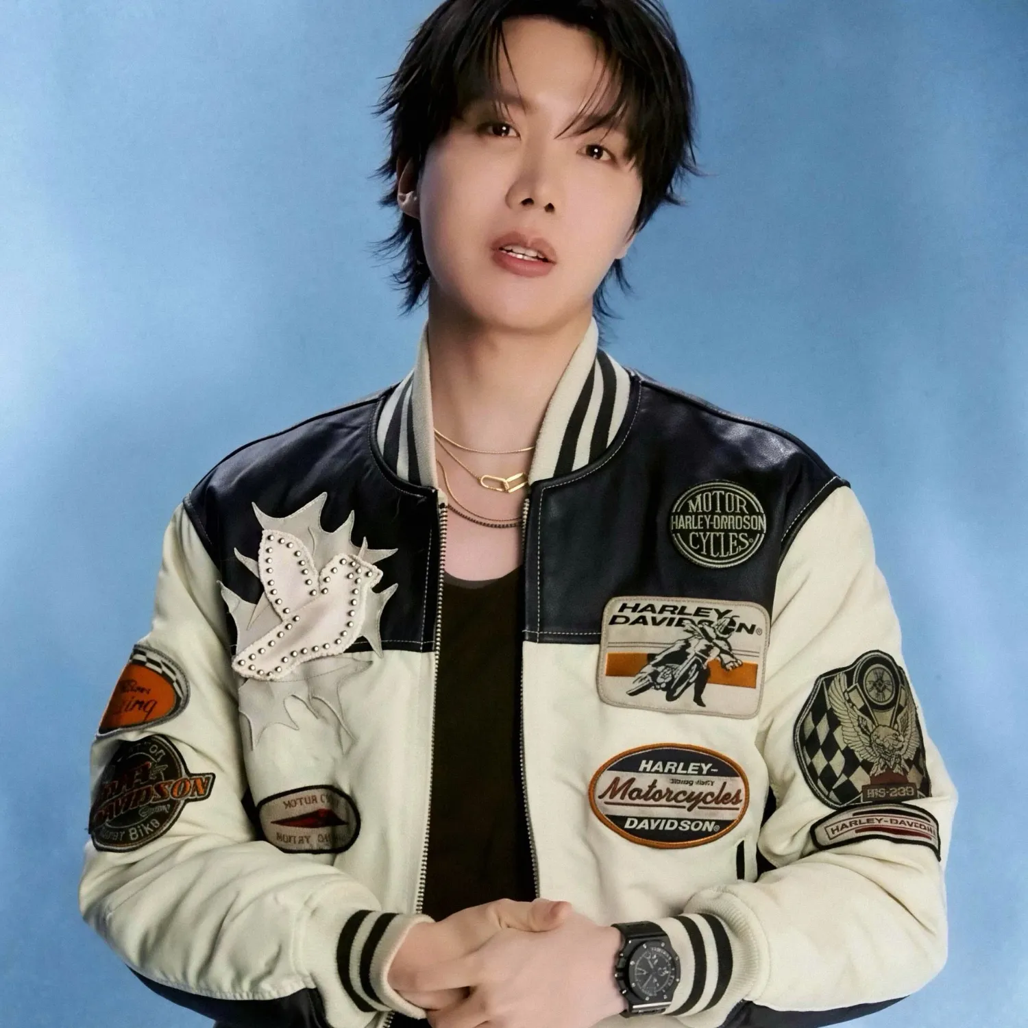 제이홉 (방탄소년단)의 최신 사진