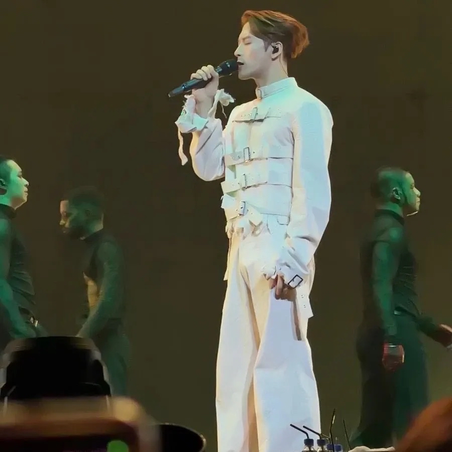 A moment captured by Jackson (GOT7)'s fan