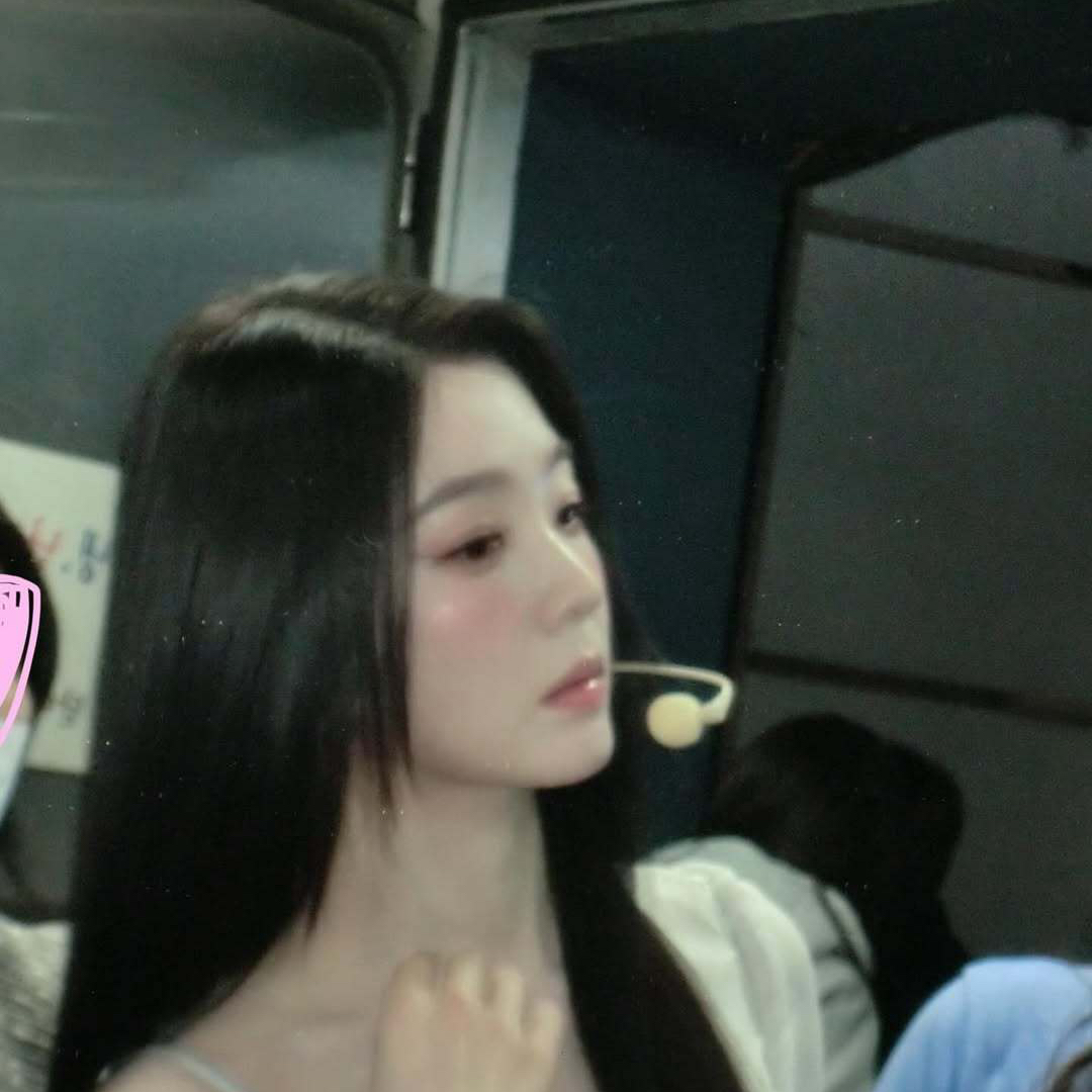 Latest photo of Irene (Red Velvet)
