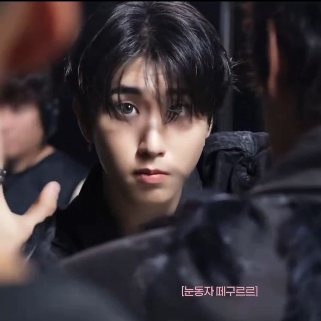 Behind-the-scenes cut of HAN (Stray Kids)