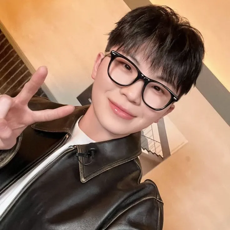 Foto aktivitas terbaru Woozi (SEVENTEEN)