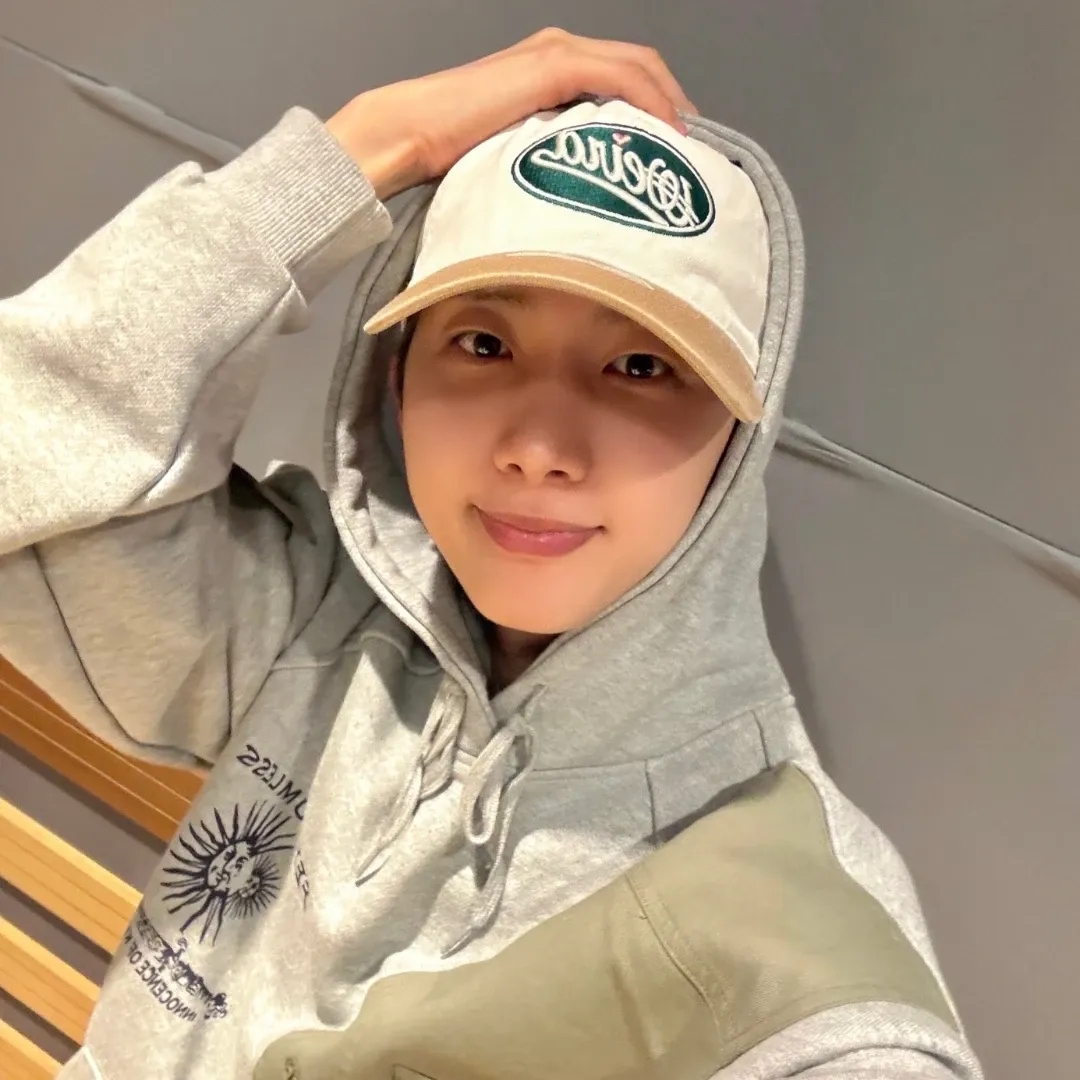Recent activity shot of Hui (PENTAGON)