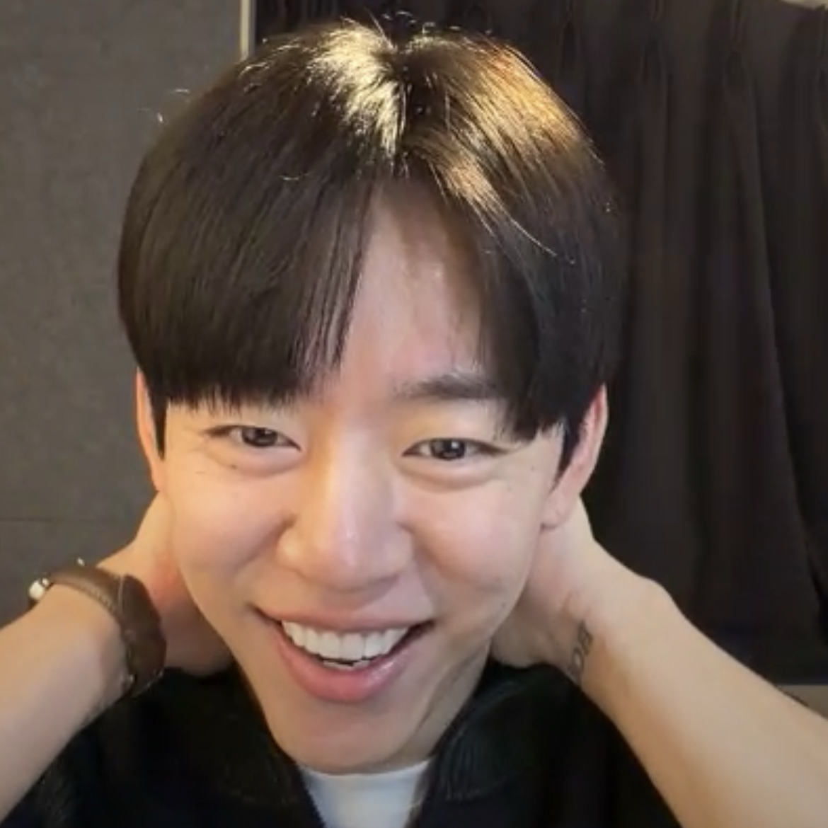 A moment captured by Daehyun (B.A.P)'s fan