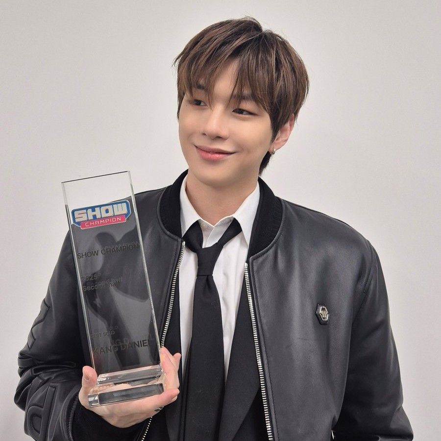 강다니엘 최근 활동샷