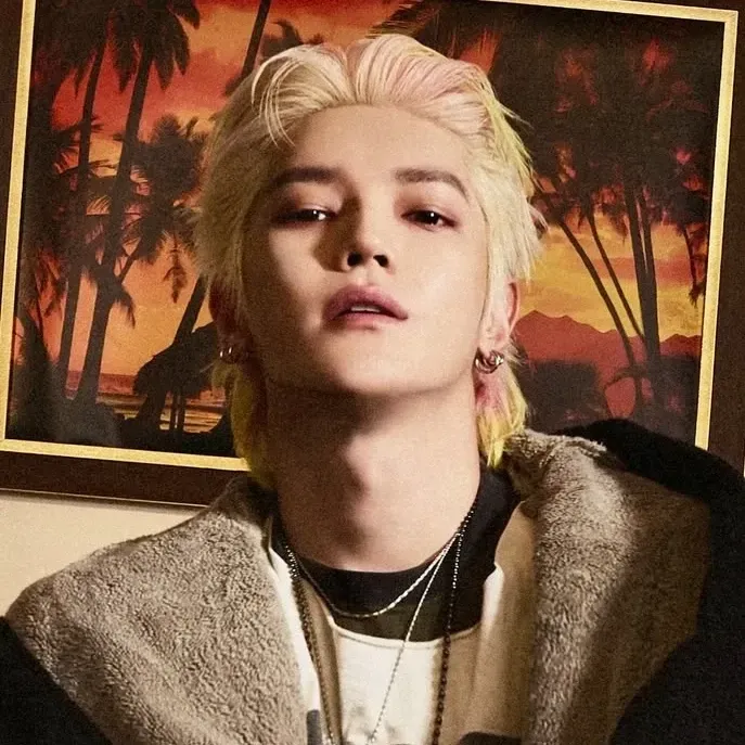 태용 (NCT 127)의 비하인드 컷