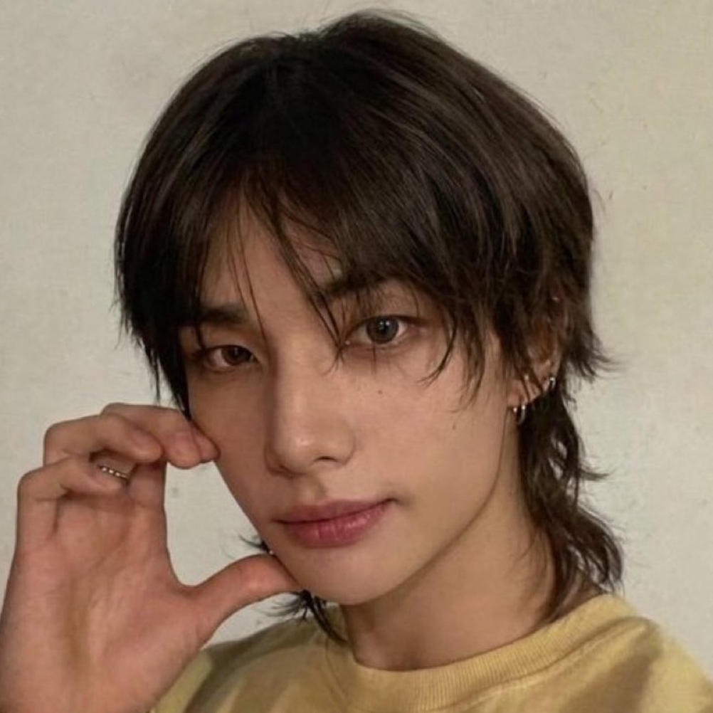 Behind-the-scenes cut of Hyunjin (Stray Kids)