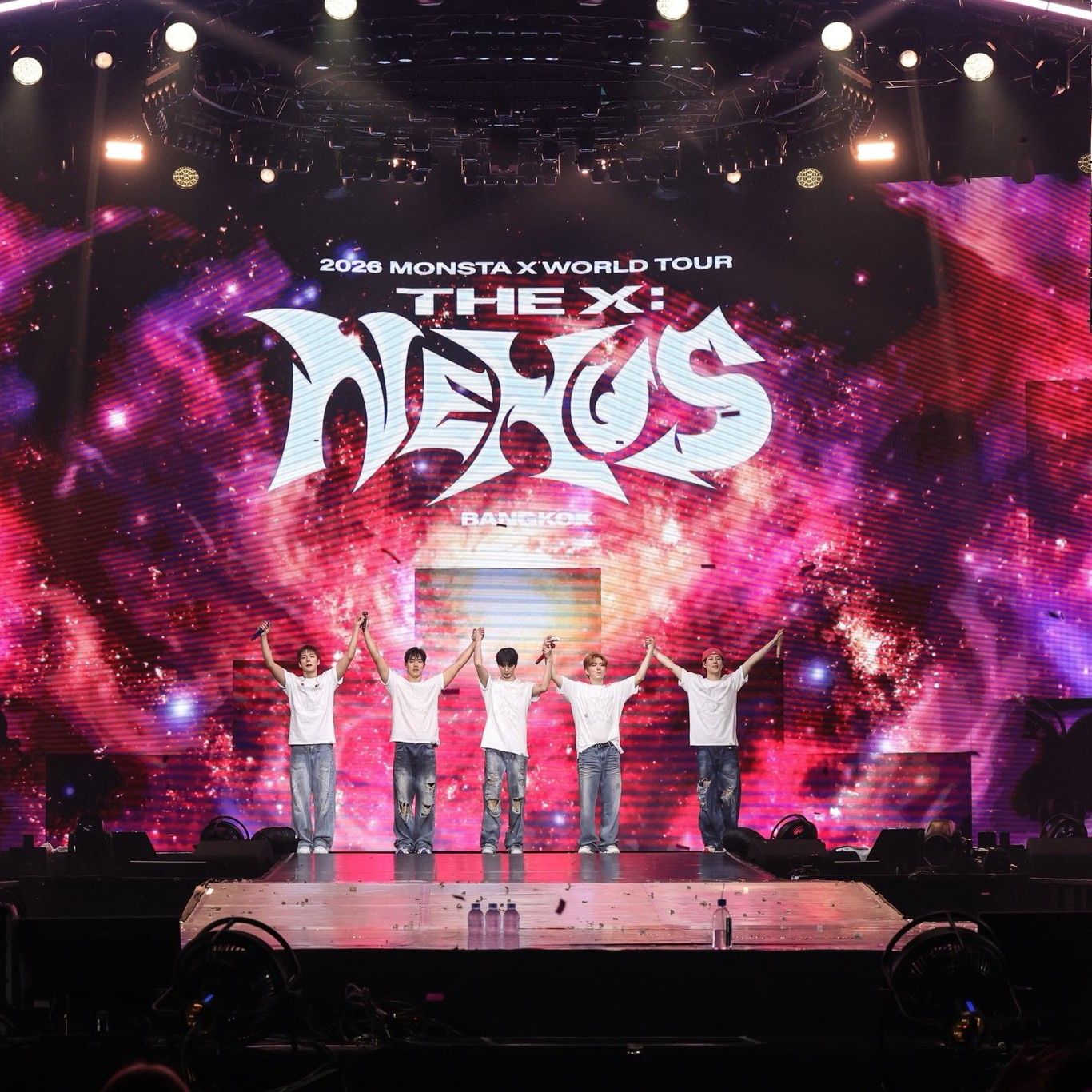 Momen yang diabadikan oleh penggemar MONSTA X