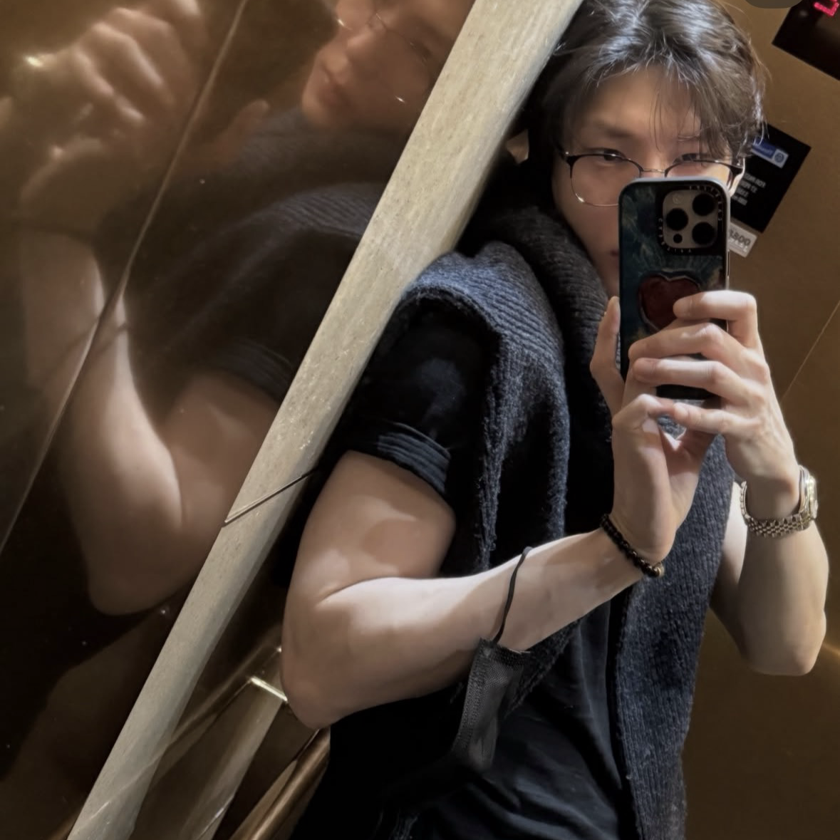 Recent activity shot of LEO (VIXX)