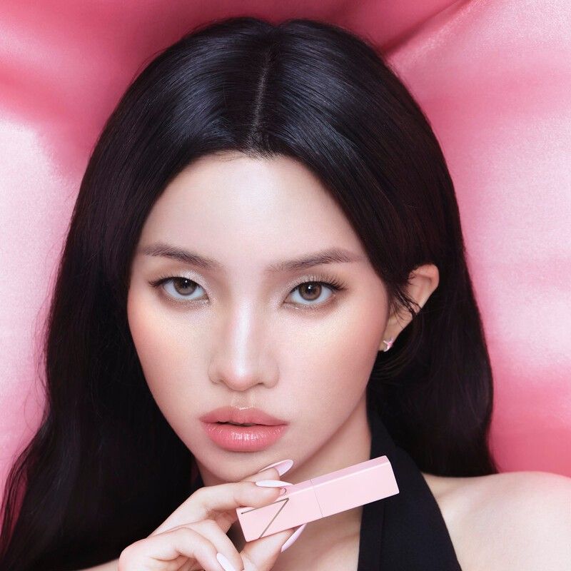 Latest photo of Soyeon (i-dle)