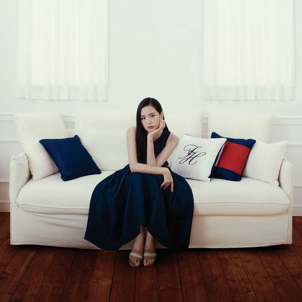 Foto aktivitas terbaru Jisoo (BLACKPINK)