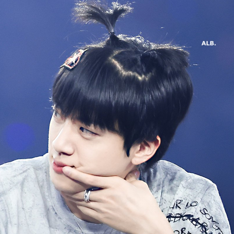 Potret di balik layar Jin (BTS)