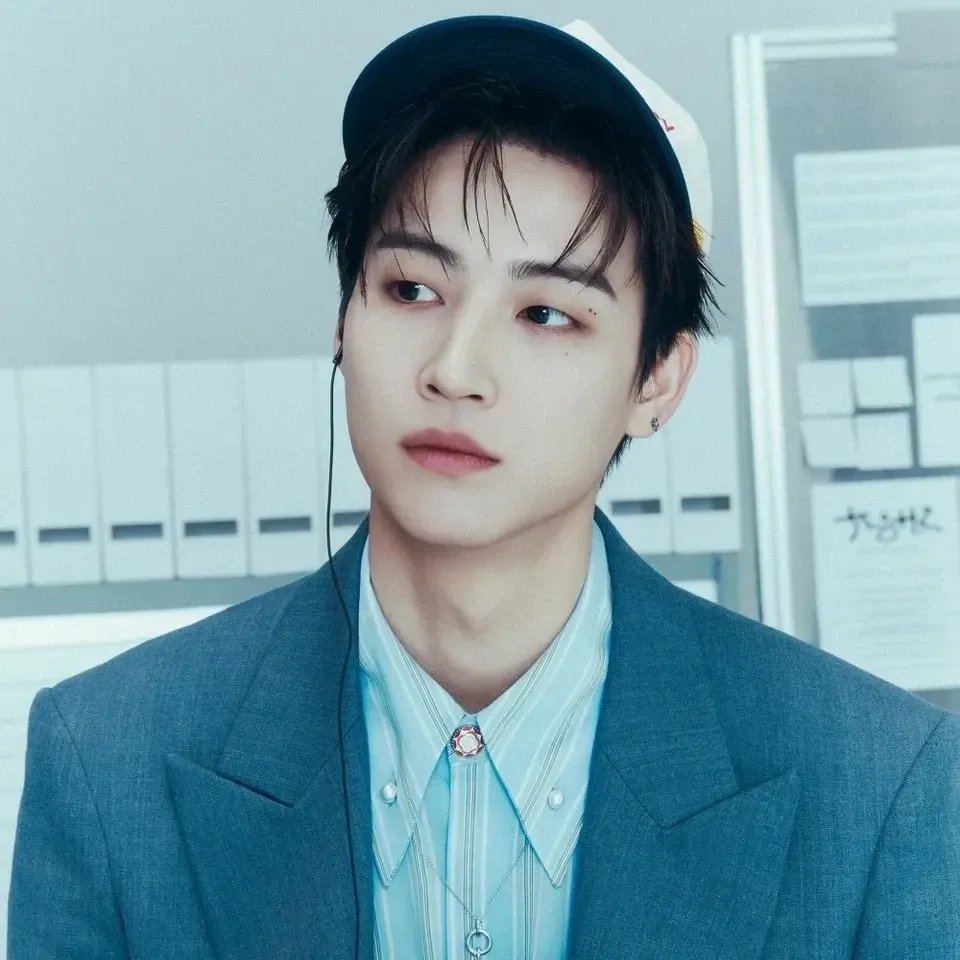 Behind-the-scenes cut of JAY B (GOT7)