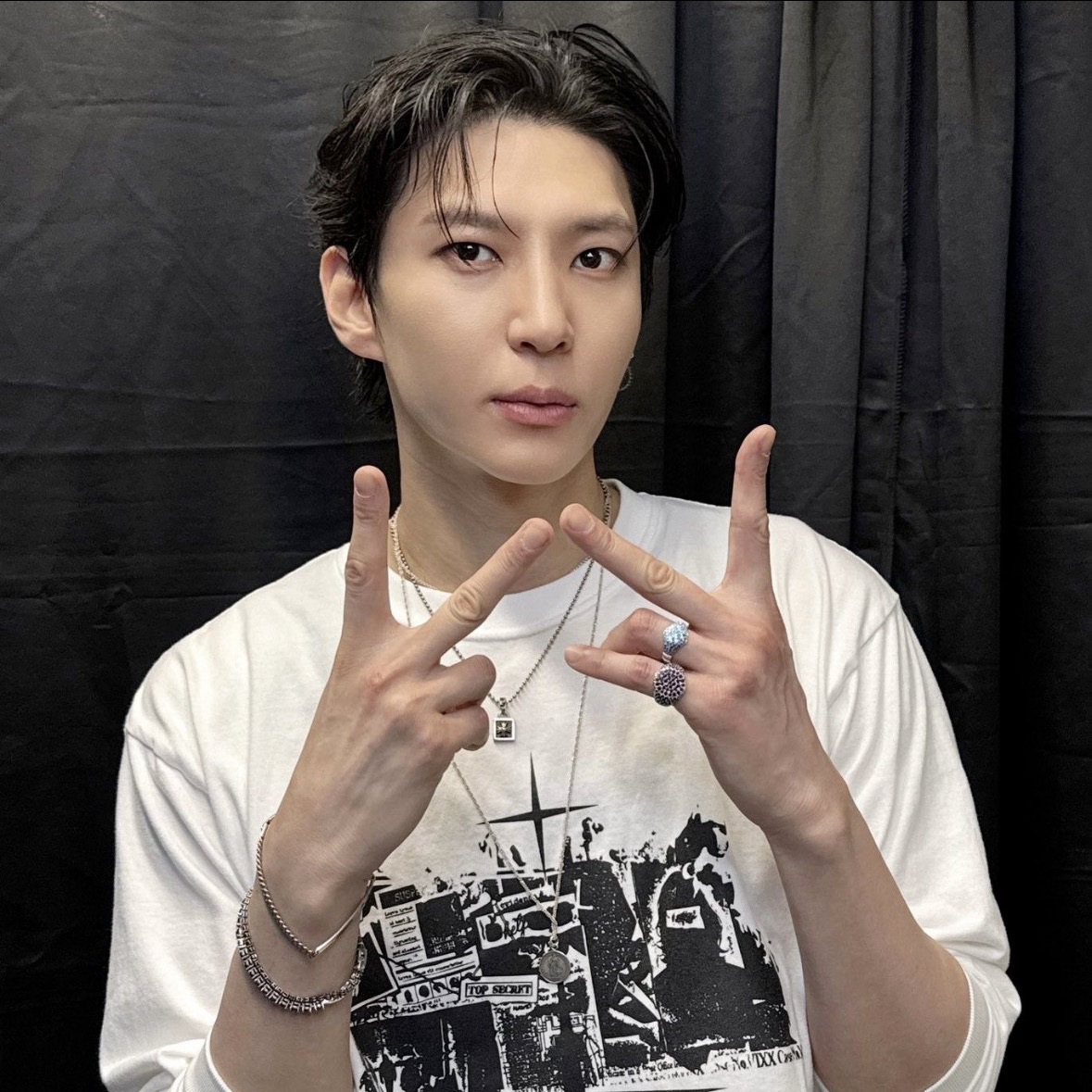 Feed komunitas K-pop terpanas hari ini