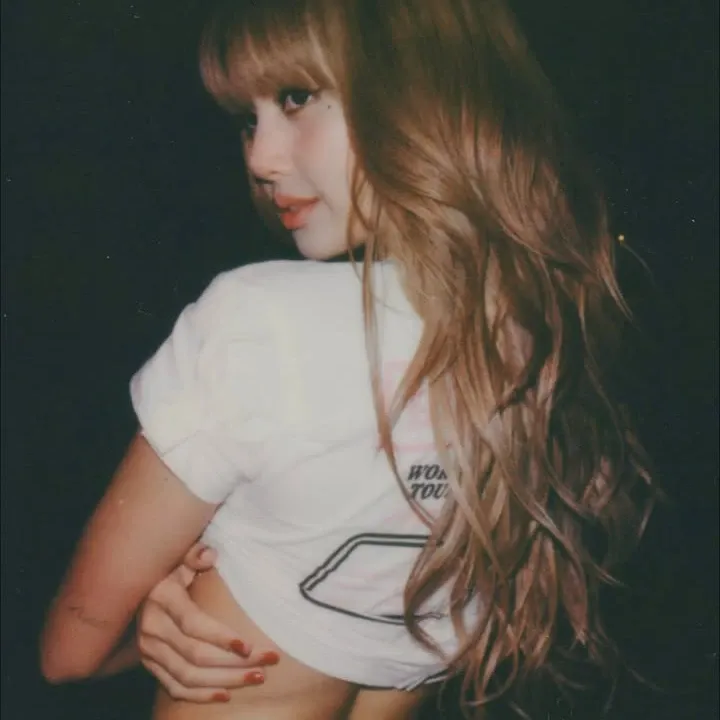 Momen yang diabadikan oleh penggemar Lisa (BLACKPINK)