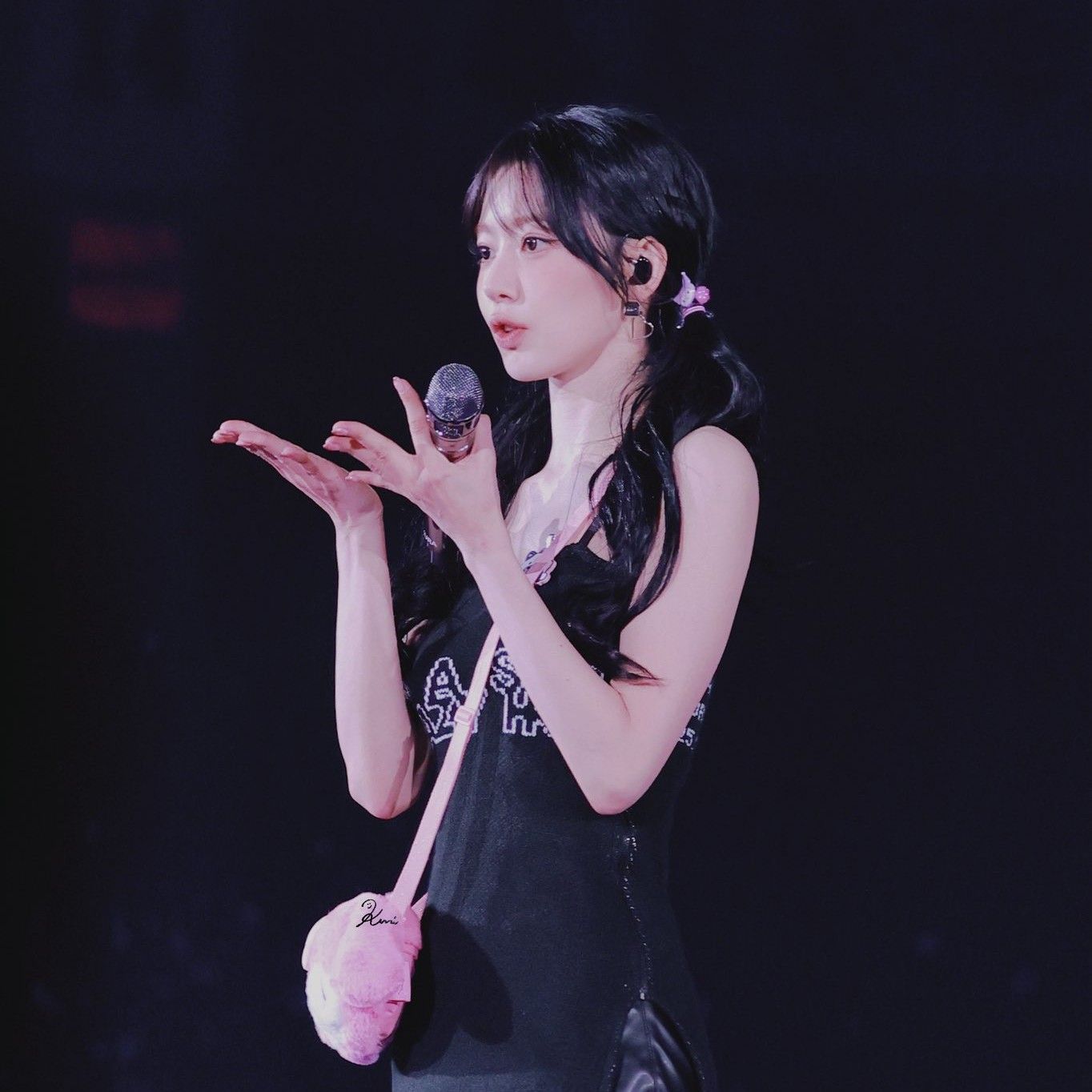 宮脇咲良 (LE SSERAFIM)粉丝拍下的瞬间