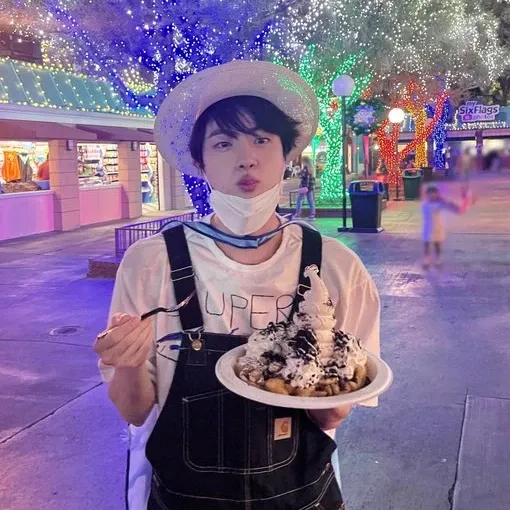 진 (방탄소년단) 최근 활동샷