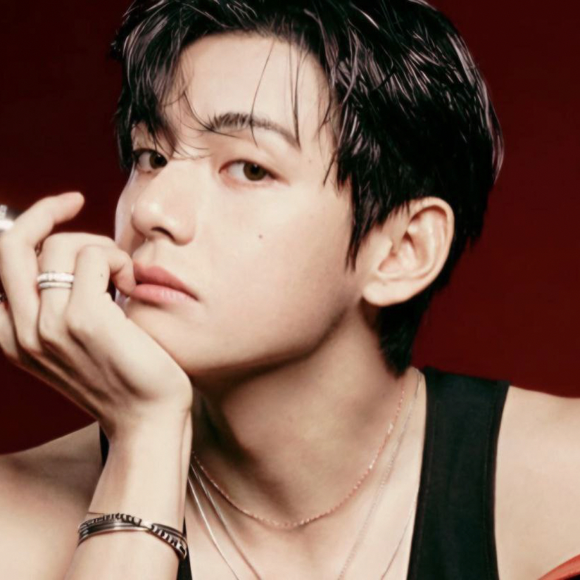 Latest photo of V (BTS)