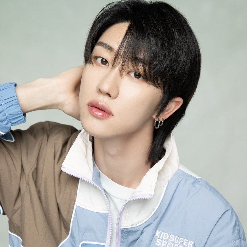 Behind-the-scenes cut of The 8 (SEVENTEEN)