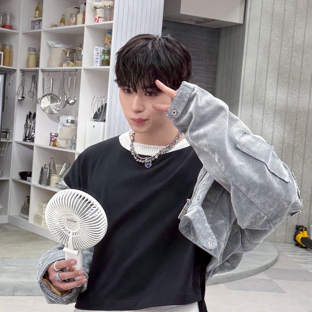 A moment captured by Kim Junseo (ALPHA DRIVE ONE)'s fan