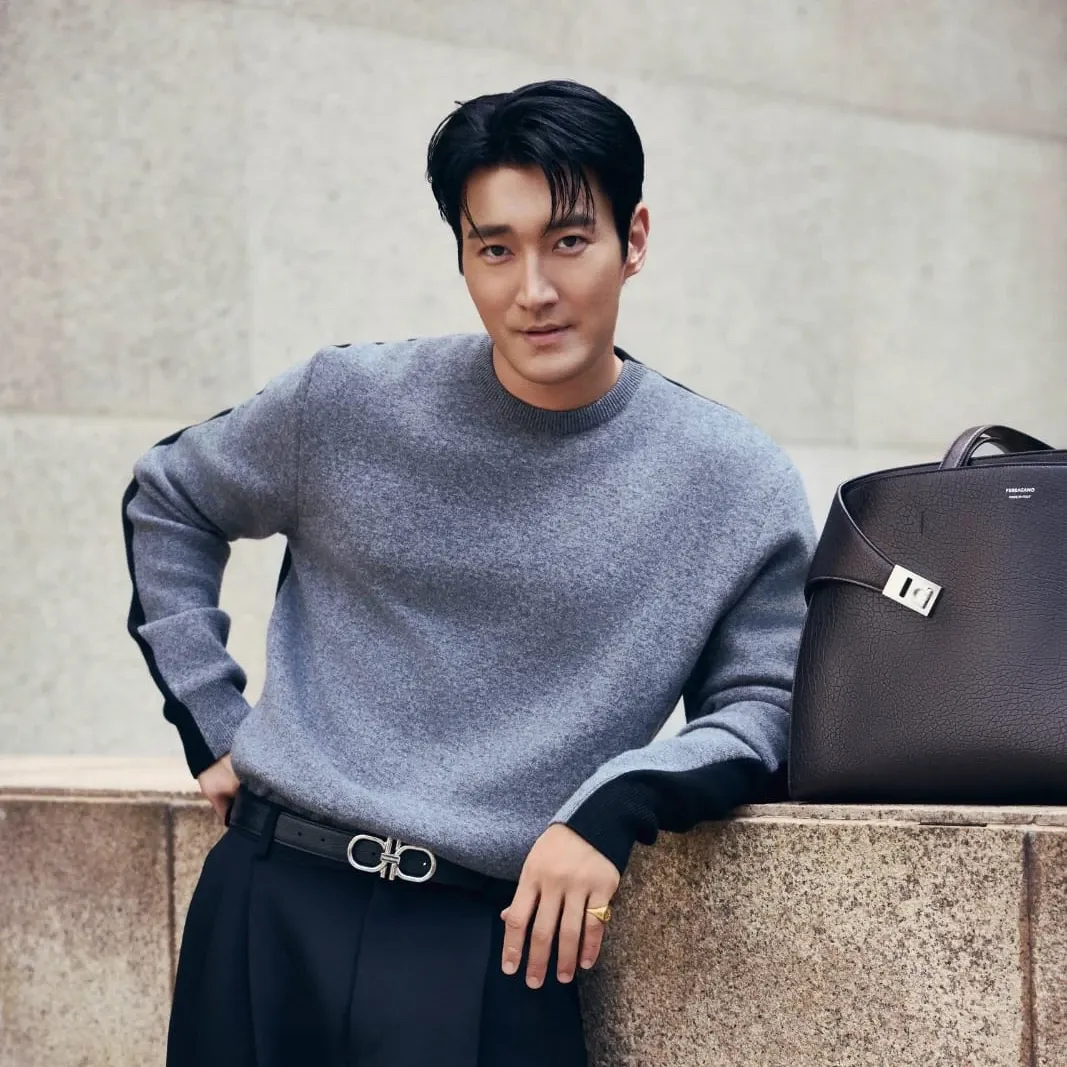 Behind-the-scenes cut of Siwon (Super Junior)