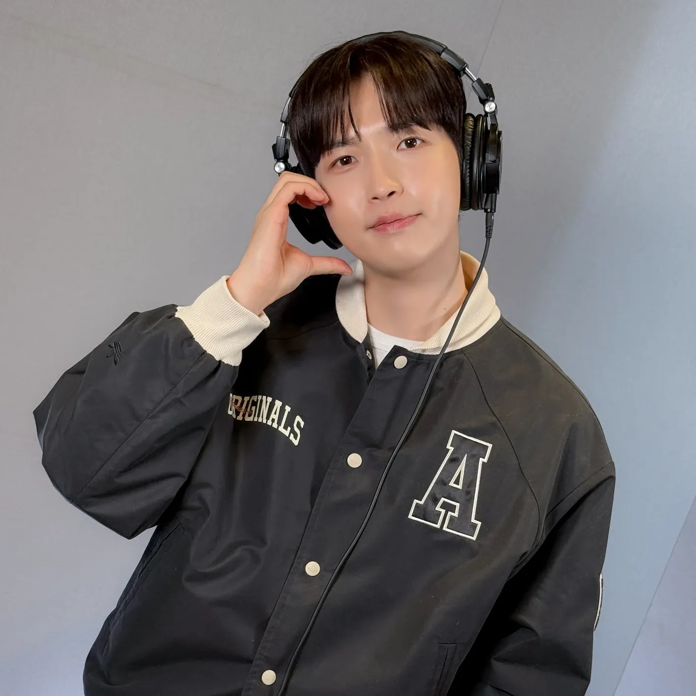 Behind-the-scenes cut of Kim Jaehwan