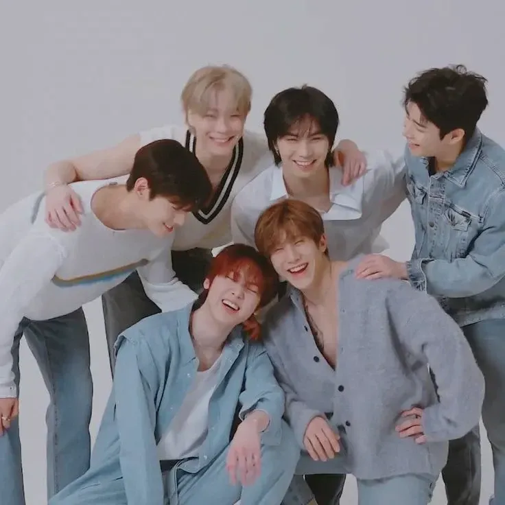 아스트로 최근 활동샷