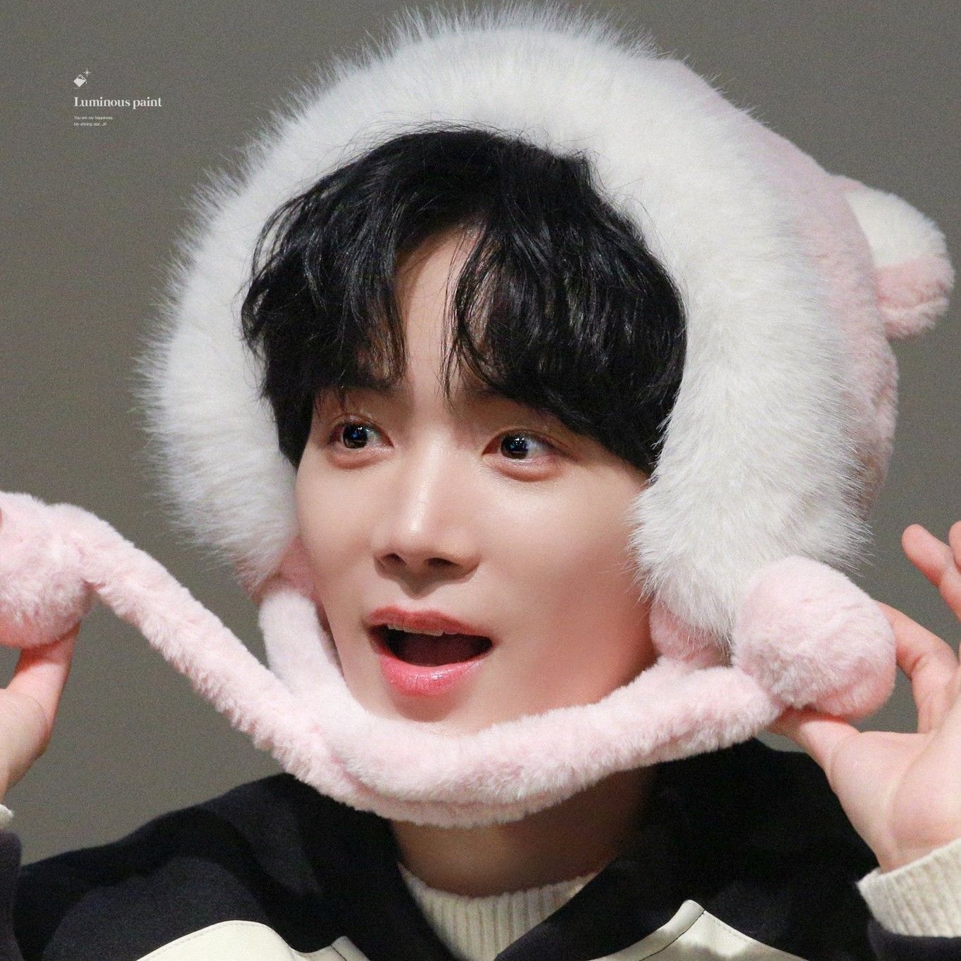 Behind-the-scenes cut of Kim Jonghyeon