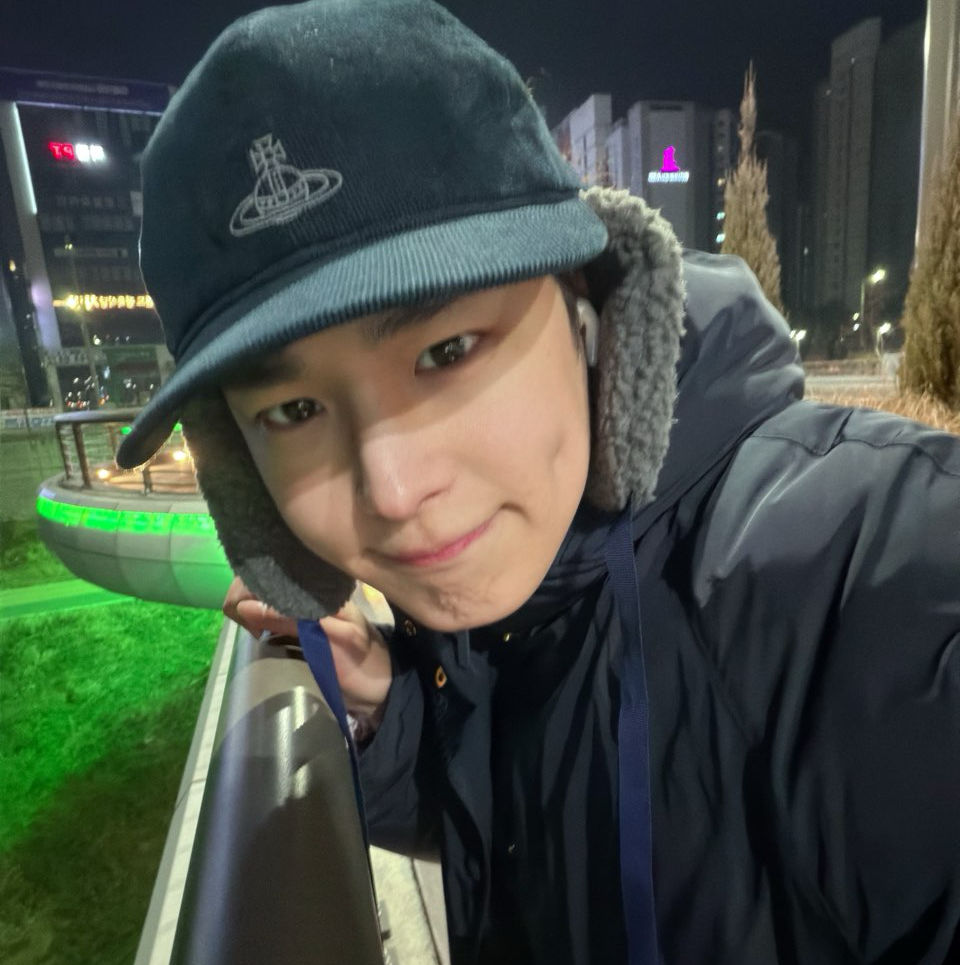 Behind-the-scenes cut of Choi Byungchan