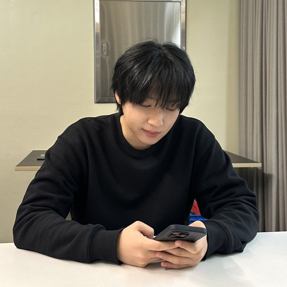 Latest photo of Jeong Sewoon