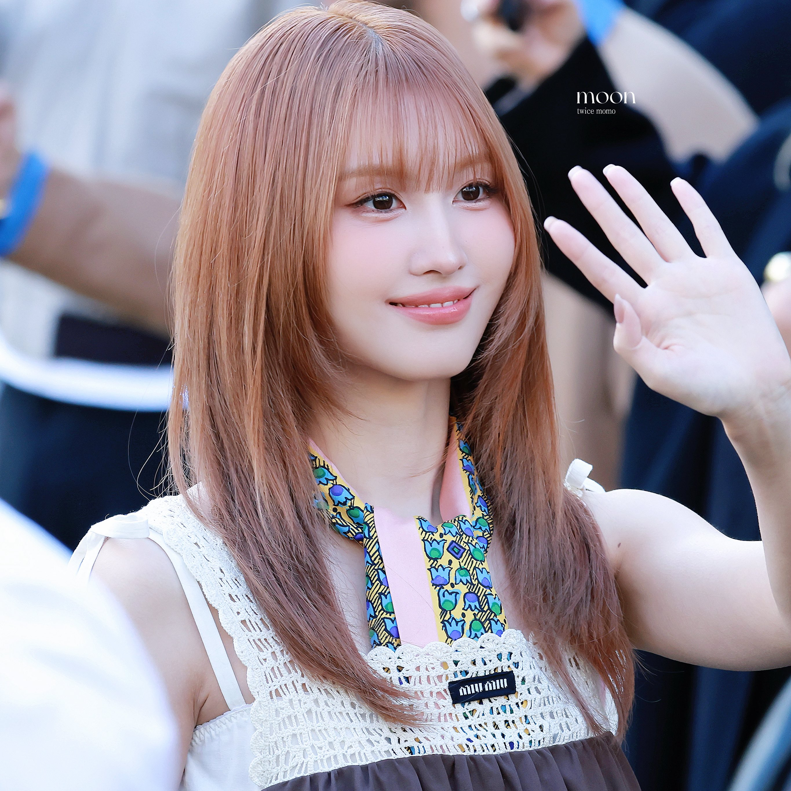 モモ (TWICE)の最新写真
