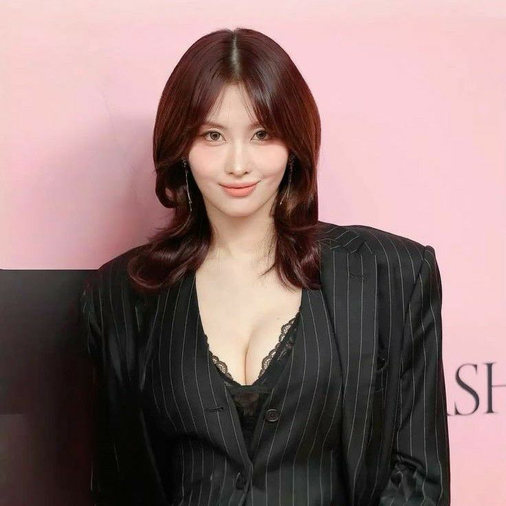 모모 (TWICE)의 최신 사진