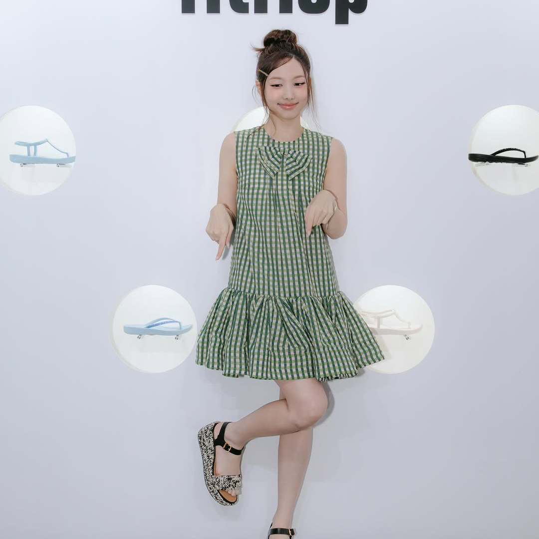 Latest photo of Nayeon (TWICE)