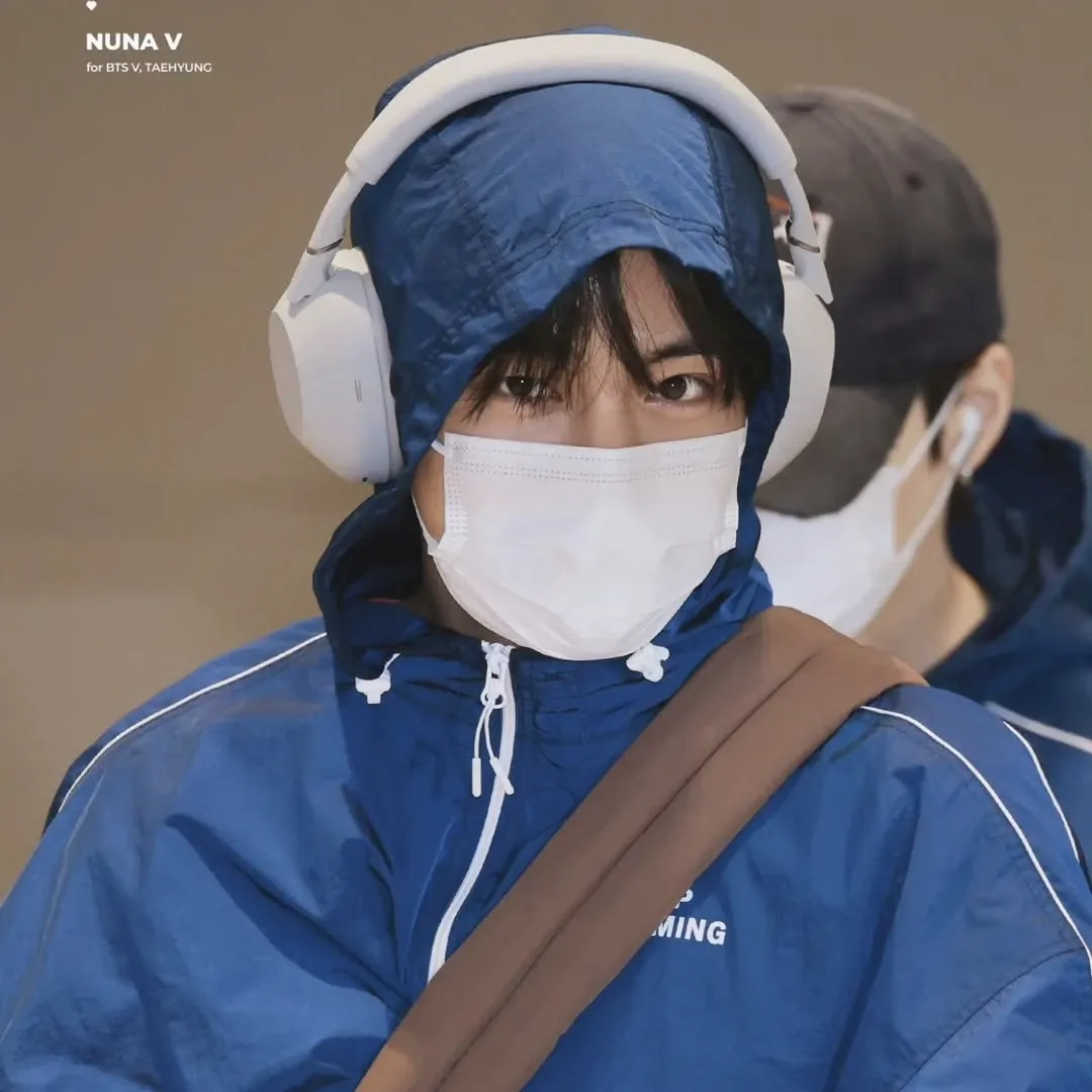 뷔 (방탄소년단)의 비하인드 컷