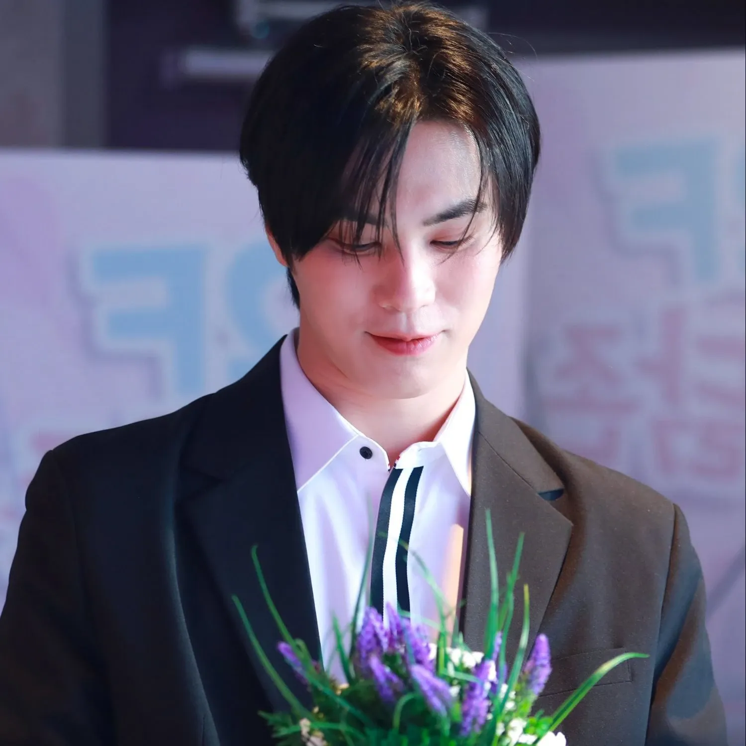 A moment captured by Rocky's fan