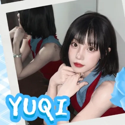 A moment captured by Yuqi (i-dle)'s fan