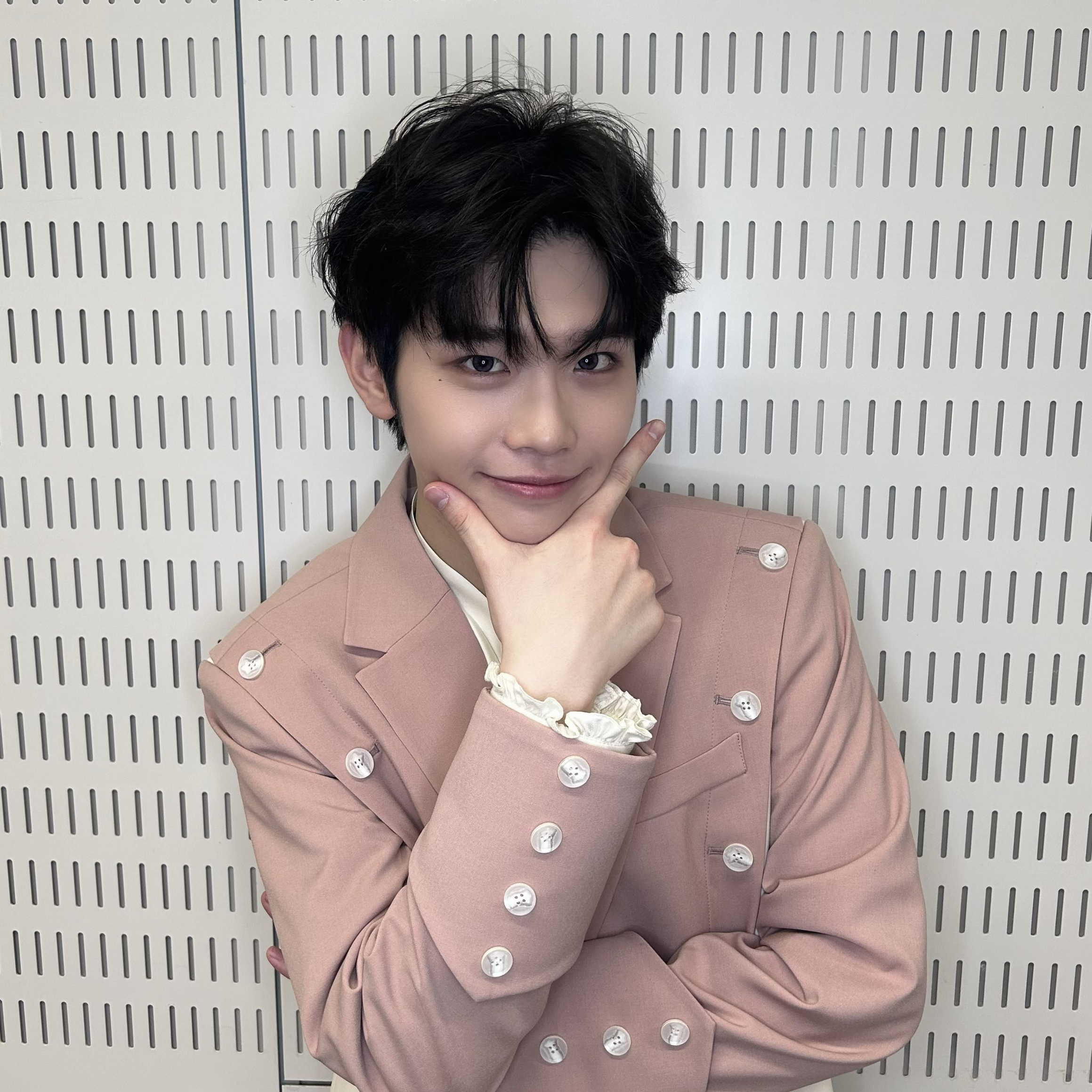 A moment captured by Kim Taerae (ZEROBASEONE)'s fan