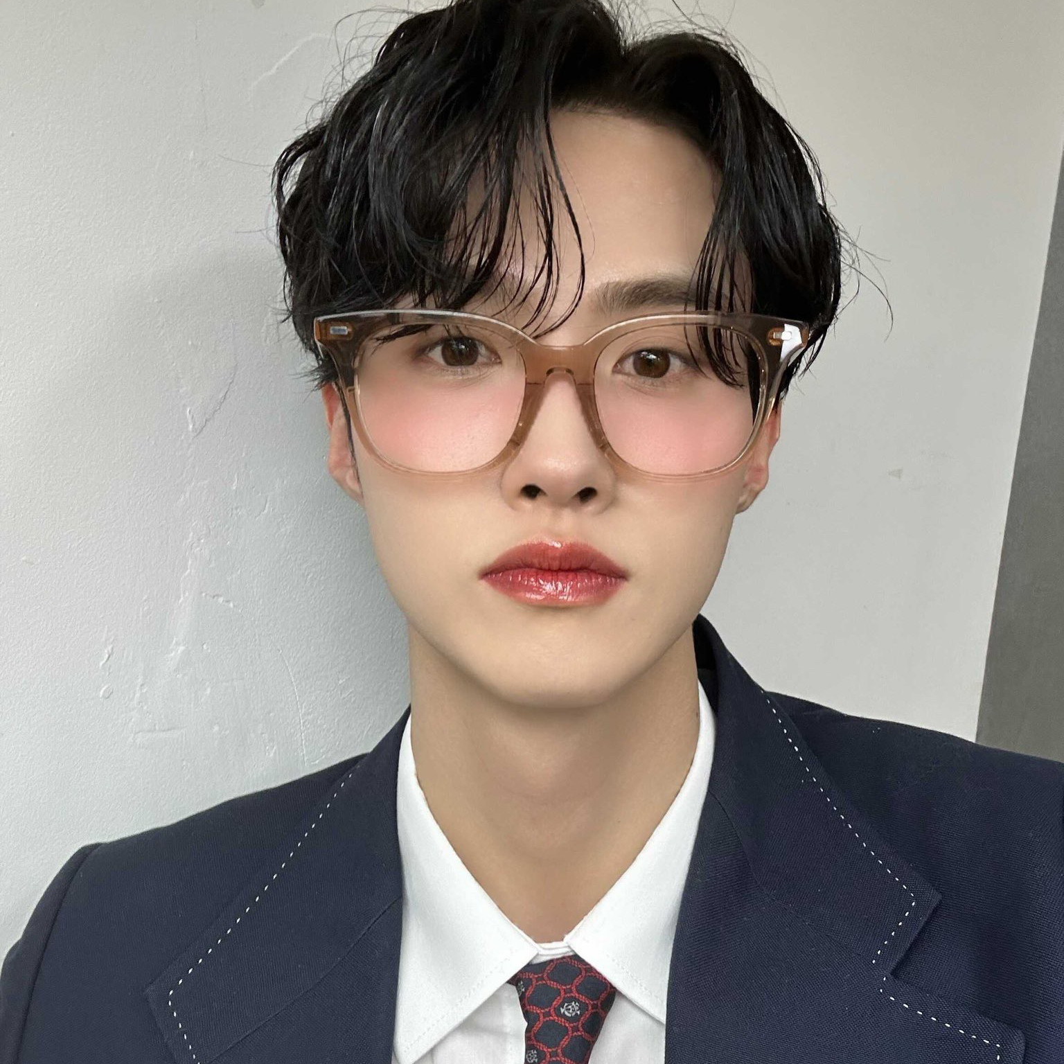 Behind-the-scenes cut of Yeoone (PENTAGON)