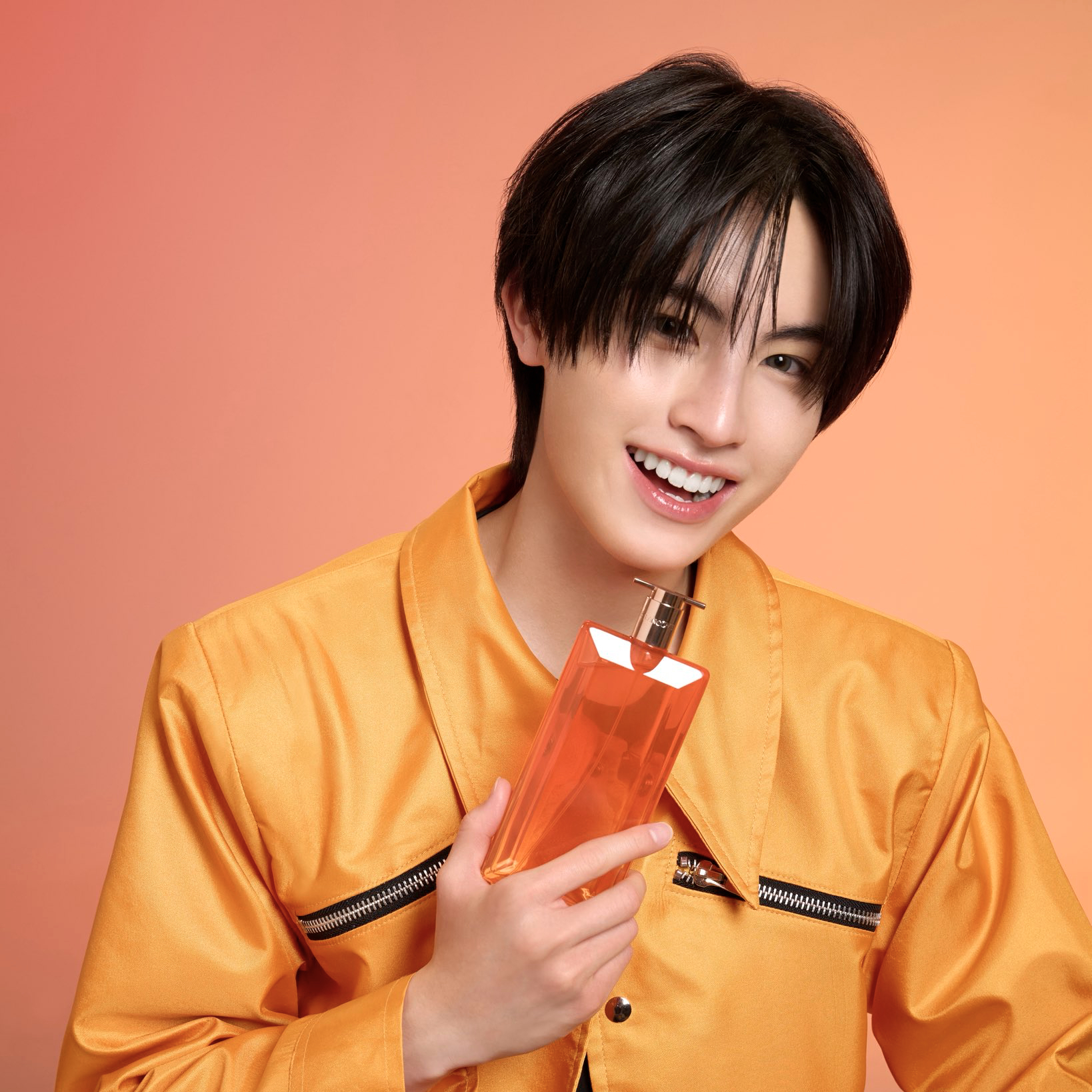 A moment captured by Aa (BUS)'s fan