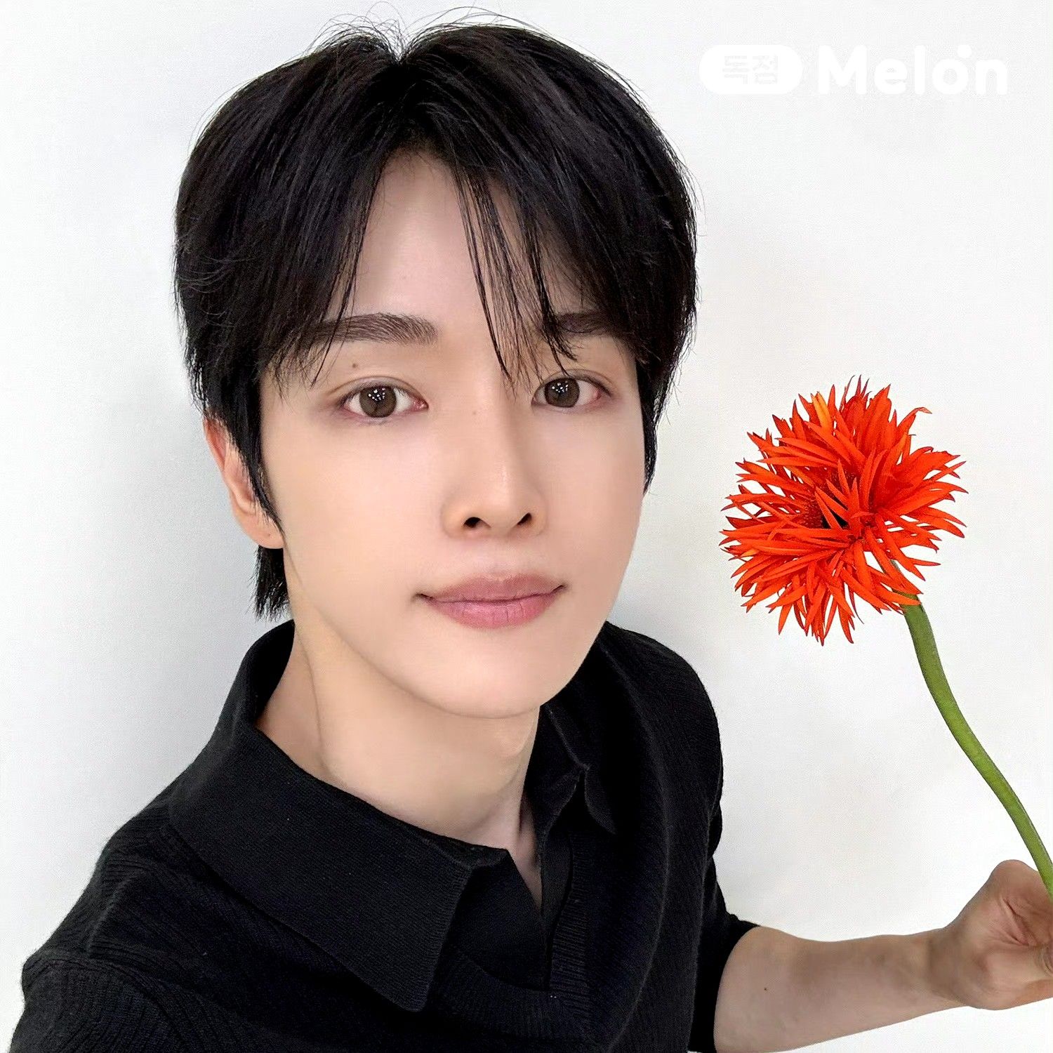 Recent activity shot of Sungchan (RIIZE)