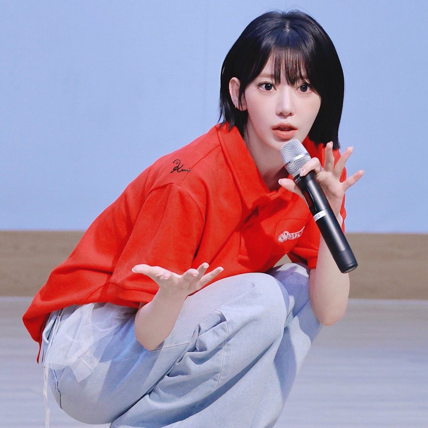 Latest photo of Sakura (LE SSERAFIM)