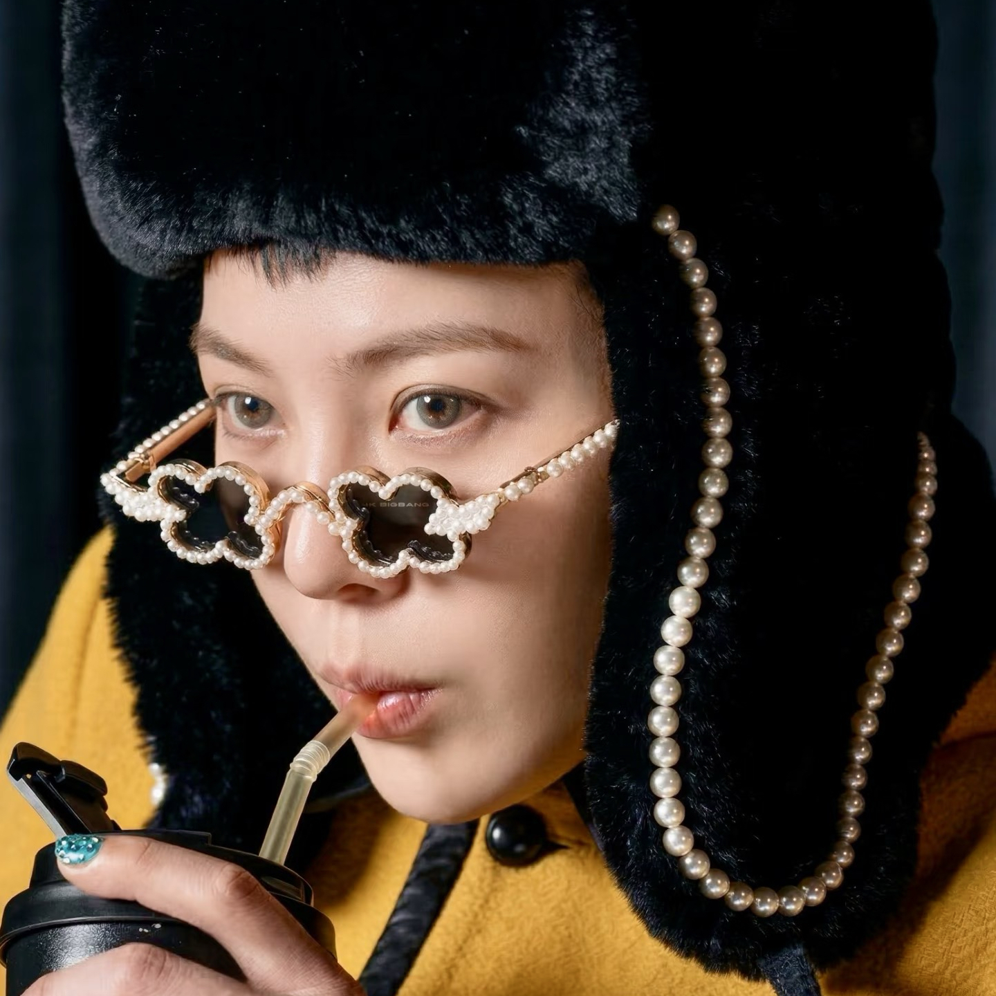 Foto aktivitas terbaru G-DRAGON (BIGBANG)