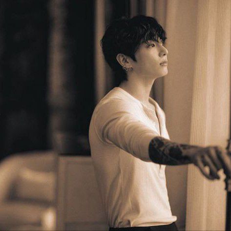 Latest photo of Jungkook (BTS)