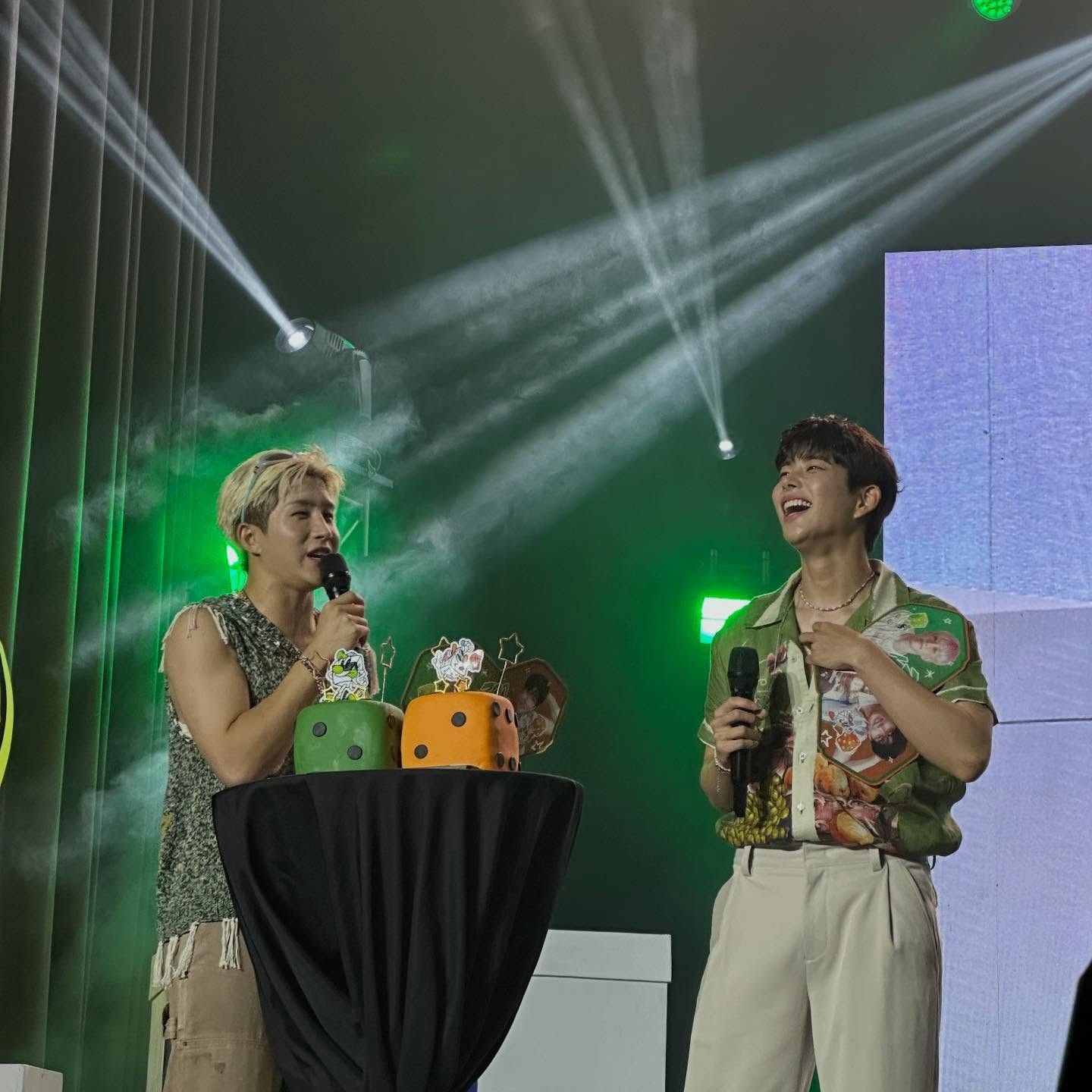 아스트로 최근 활동샷