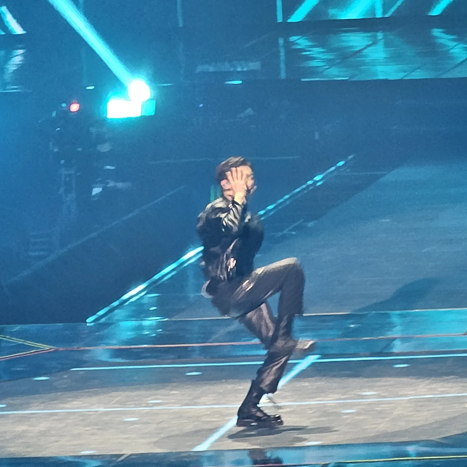 Foto aktivitas terbaru Chanyeol (EXO)