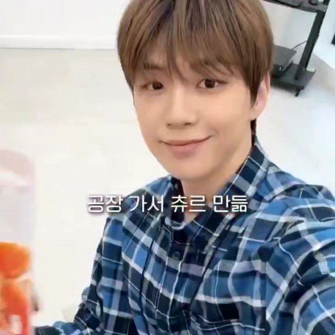 강다니엘의 비하인드 컷